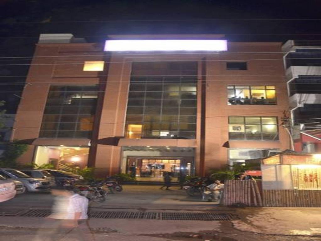 Hotel Amber Rudrapur Buitenkant foto