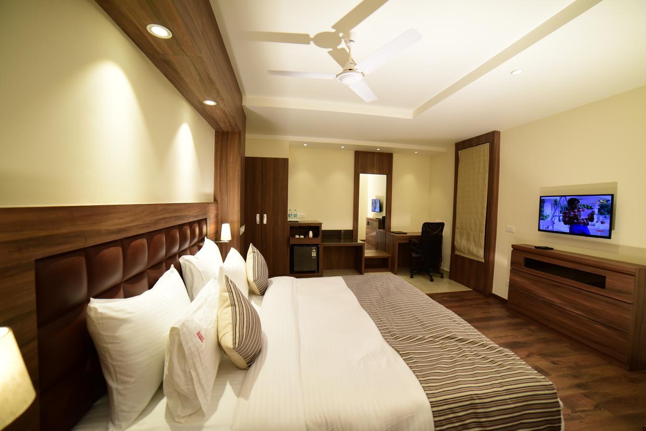Hotel Amber Rudrapur Buitenkant foto