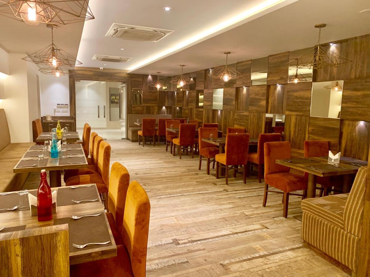 Hotel Amber Rudrapur Buitenkant foto