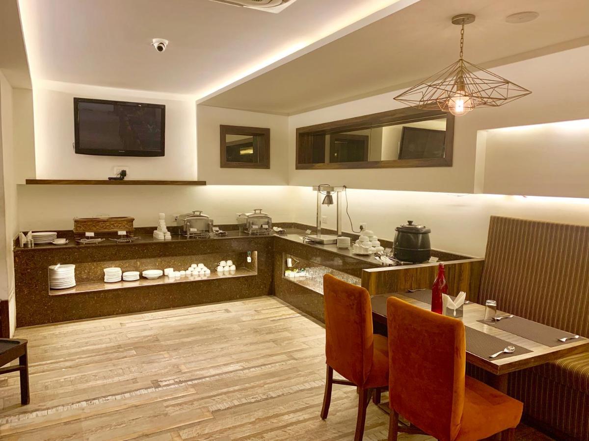 Hotel Amber Rudrapur Buitenkant foto