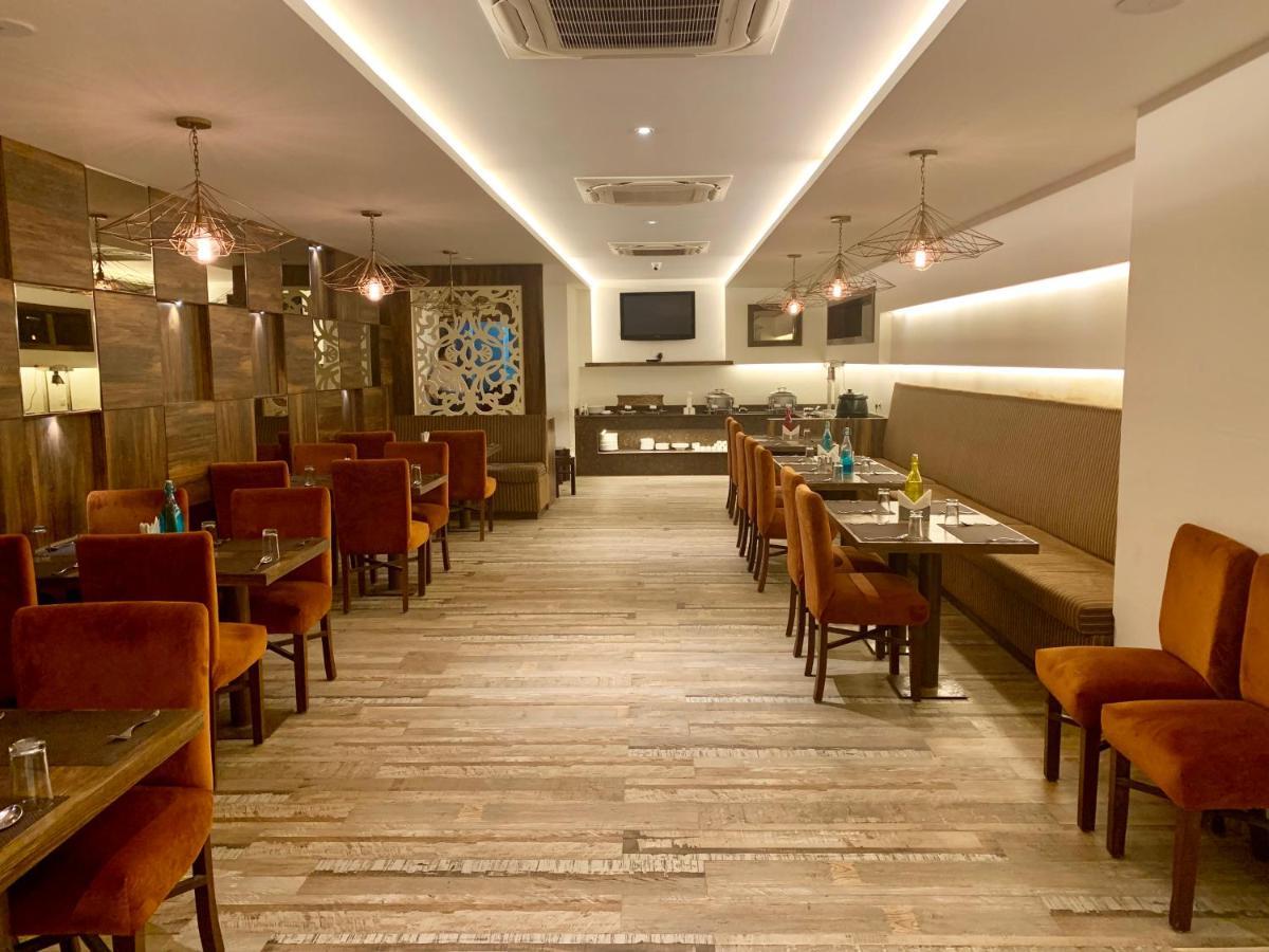 Hotel Amber Rudrapur Buitenkant foto